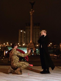 Украинского певца Melovin раскритиковали за помолвку с военнослужащим