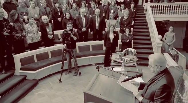 В Эрмитаже наблюдается хорошая смена поколений, но есть потери кадров