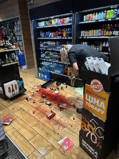 На артистов украинского ансамбля напали после европейских гастролей