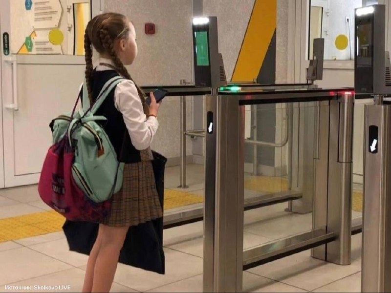В российских школах планируют внедрить биометрию