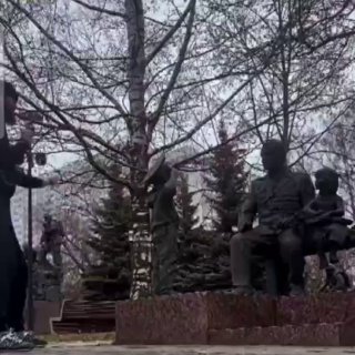 Бойца ММА задержали за тренировки на памятнике