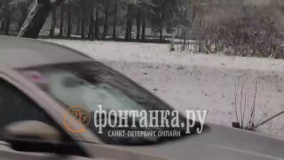 Необычная уборка снега в Петербурге из-за аномального тепла