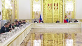 Семьи с детьми получат новые выплаты в России