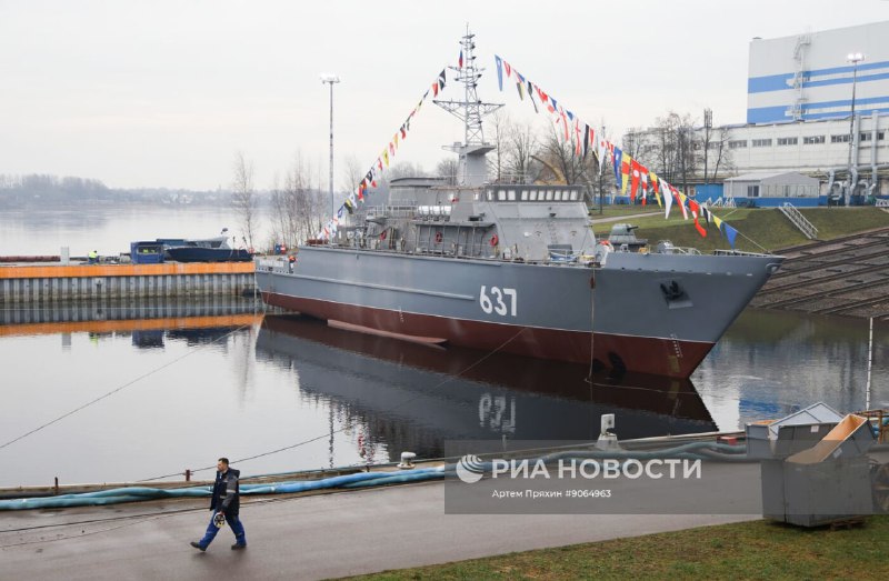 Спуск на воду корабля "Дмитрий Лысов"