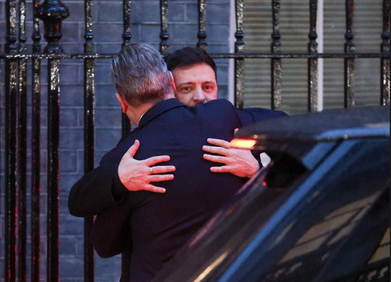 Переговоры Зеленского и Стармера завершились без комментариев