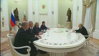 Володин рассказал Путину о фейковой истории с ИИ-министром