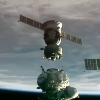 Корабль "Союз МС-27" отстыковался от МКС