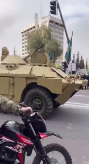 Военная техника на параде в Дамаске