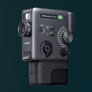 Fujifilm выпустила камеру, стилизованную под 8-миллиметровую кинокамеру