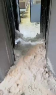 Сильный снегопад в Москве: затруднено движение транспорта