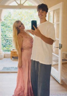 Бритни Спирс возвращается на сцену