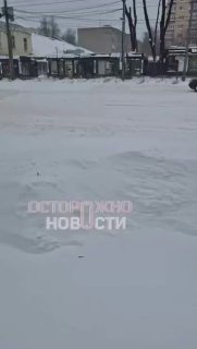 В Смоленске жители жалуются на отсутствие уборки снега