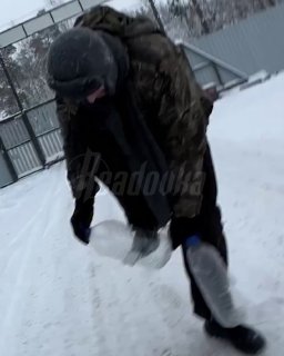 В Подмосковье придумали кататься на лыжах с бутылкотапок
