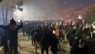 В Иране продолжаются протесты и столкновения