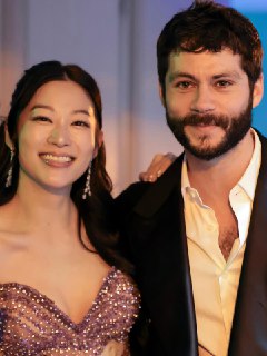 Бывшие звёзды «Волчонка» Арден Чо и Дилан О’Брайен вместе засветились на Astra Film Awards