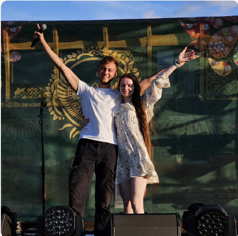 Неизвестный музыкальный проект AMAZOCHI стремительно набирает популярность в России