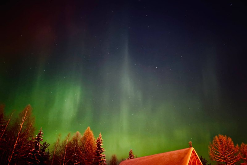 Северное сияние и окончание полярной ночи на севере России