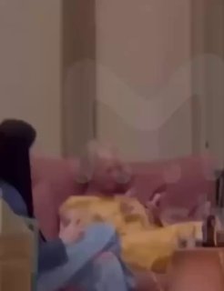 Долина задержалась в Абу-Даби и не может съехать из квартиры