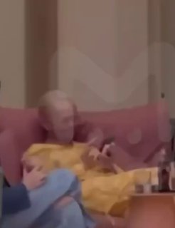 Бабка-Клещ Долина отложила освобождение квартиры и уехала в Абу-Даби