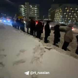 Москва в снежном плену: службы борются с последствиями снегопада