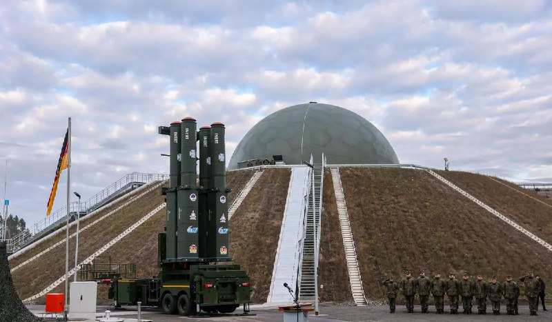 Немецкая система ПРО Arrow-3 не смогла перехватить российскую ракету "Орешек"